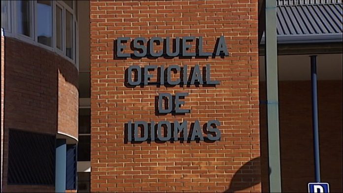 20170528185741_ESCUELA170528COLAS