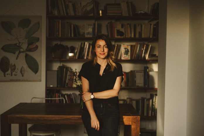 Iris Díaz Trancho, semeya por Leticia Cernuda.