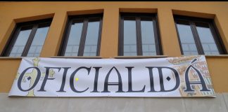 Bimenes convoca’l XXVII Concursu de Cuentos pola Oficialidá Pancarta "OFICIALIDÁ"